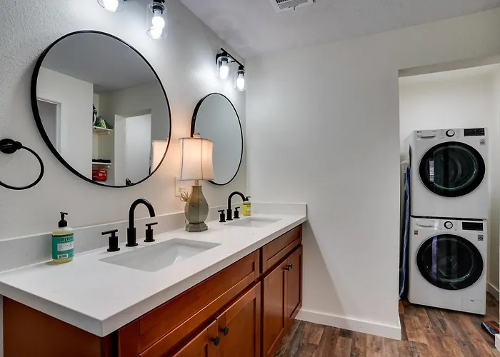 3 Mi To Lovers Knoll Peaceful Gem With Patio *